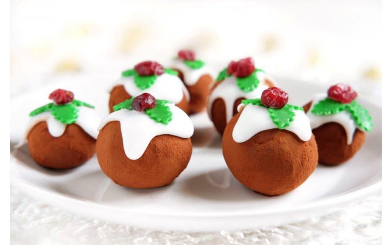 20+ Incredible Vegan Christmas Dessert Recipes Your Family Won’t Believe Are Vegan