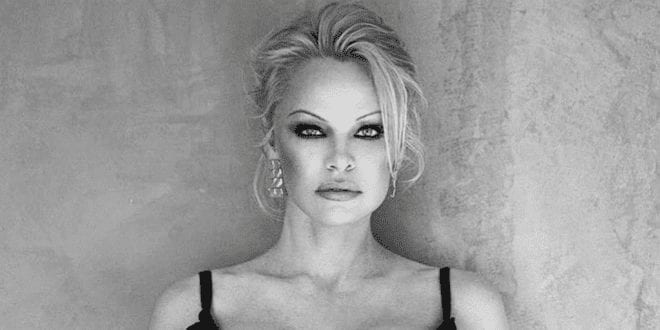 Pamela Anderson convinces Playboy Club to ditch foie gras