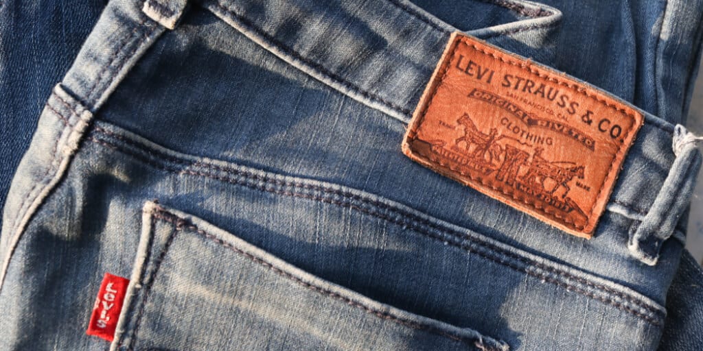 Ontbering Met pensioen gaan club Activists give Levi's a 'dressing down' for its continued use of leather  patches | Totally Vegan Buzz